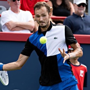 九游首页-克耶高斯八年后再胜No.1 梅德维德夫危机又现