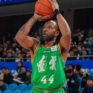 九游娱乐官网-辽宁主场大战青岛凶多吉少！对方双外援太无解，杨鸣根本招架不住